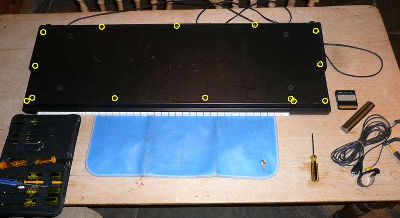 Yamaha DX7s base screw removal