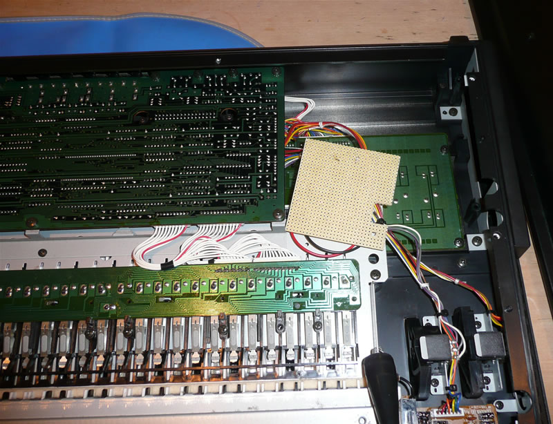 Yamaha DX7s battery board attached